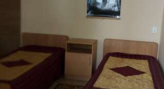 Гостиница Hostel na Holmskoy 2 Адлер Бюджетный двухместный номер с 2 отдельными кроватями-6